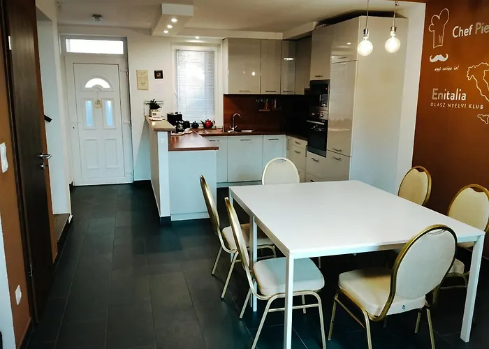 Italia House Daire